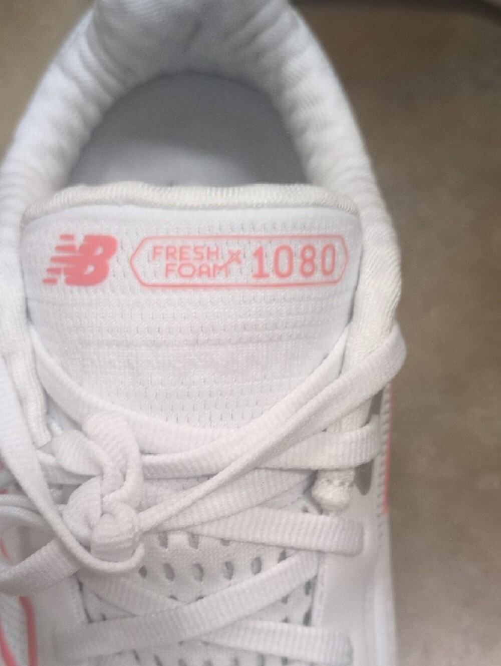 New Balance 1080 v14 New In Box, White with Pink Accents - Picture 3 of 9